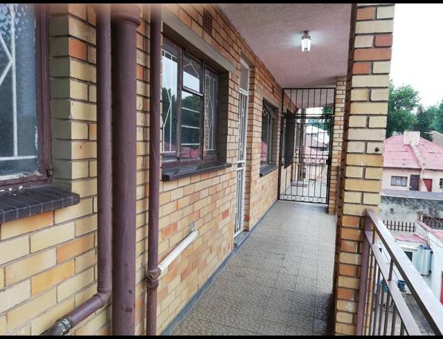 2 BEDROOM APARTMENT FOR SALE IN TURFFONTEIN